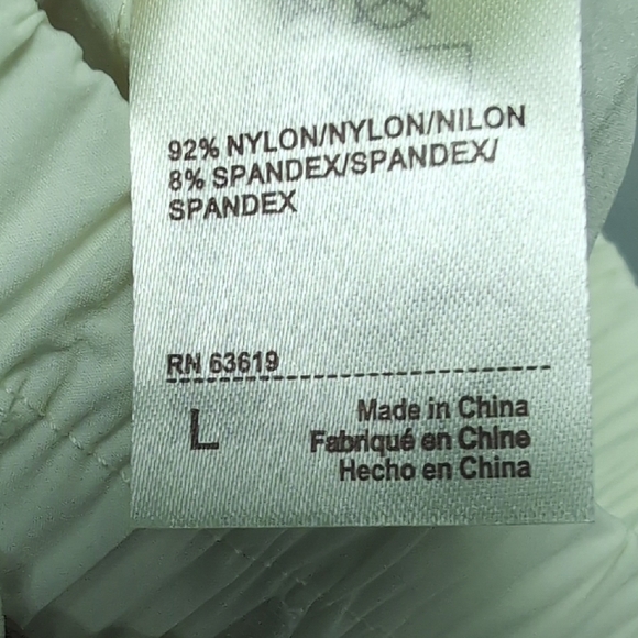 NWT Outdoor Supply Co. Avalanche Women's  Nylon Shorts w/ Pockets Size L. Ivory - Picture 7 of 7